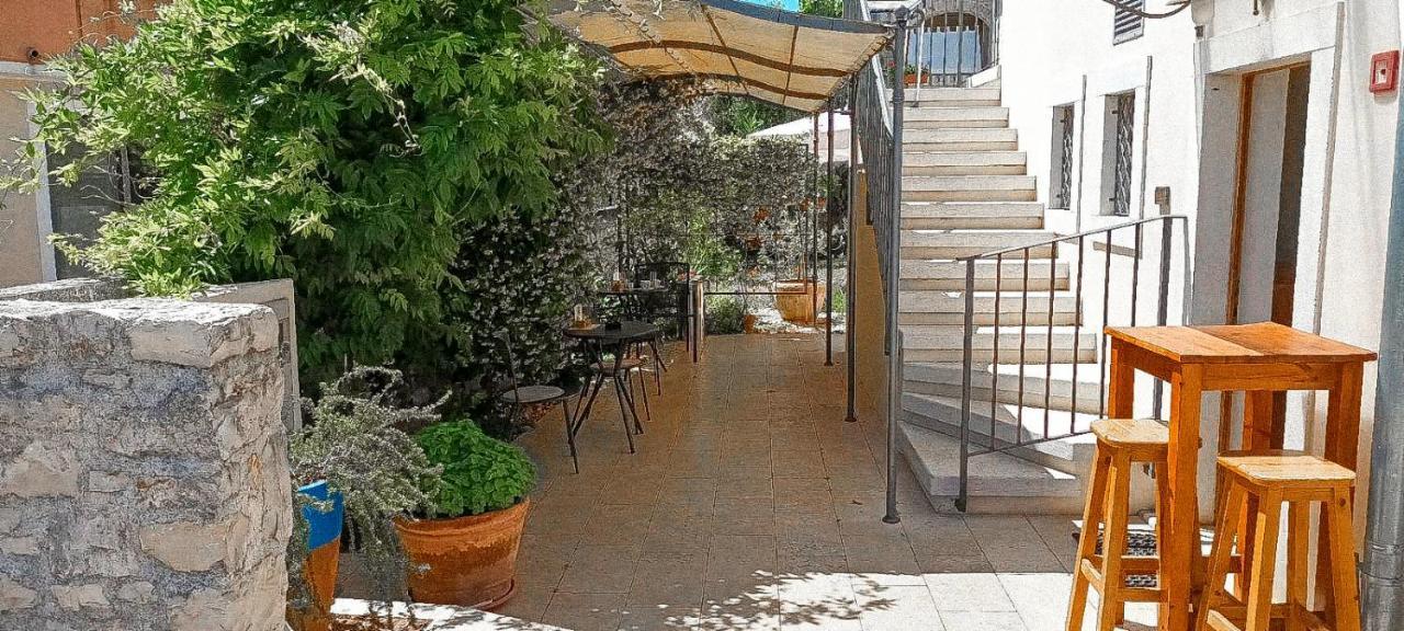 Apartment Muretto Basanija Exterior photo